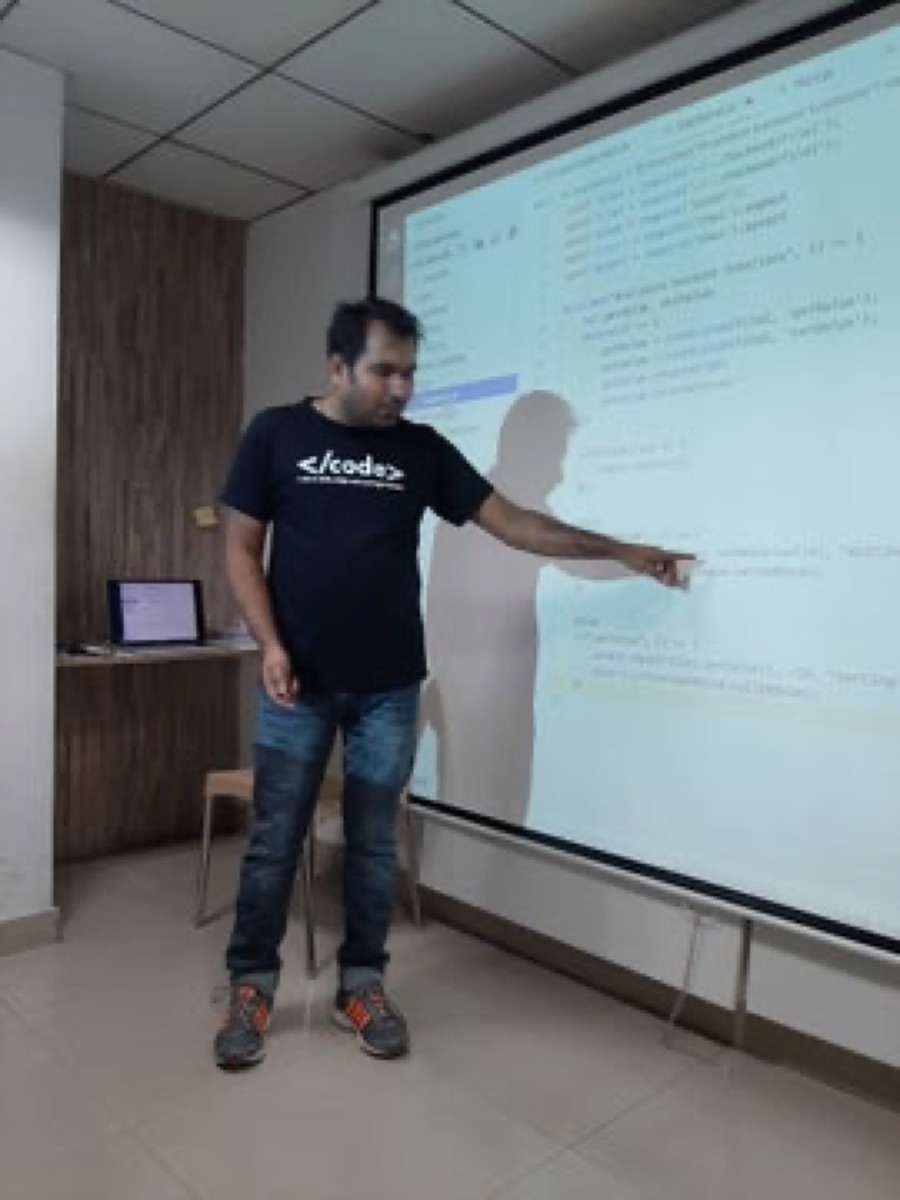 JS Meetup #32: JavaScript Test Frameworks at Green Bubbles — JavaScript Meetup